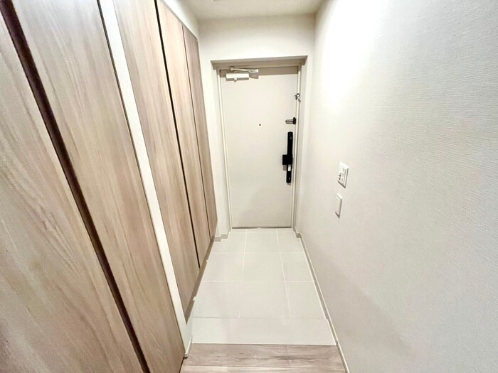 物件内観写真15　(玄関)