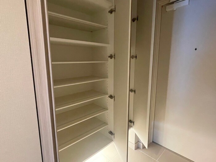 物件内観写真18　(靴箱)
