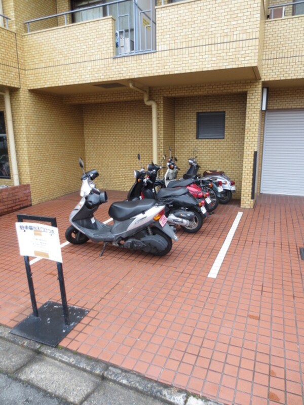 バイク置き場