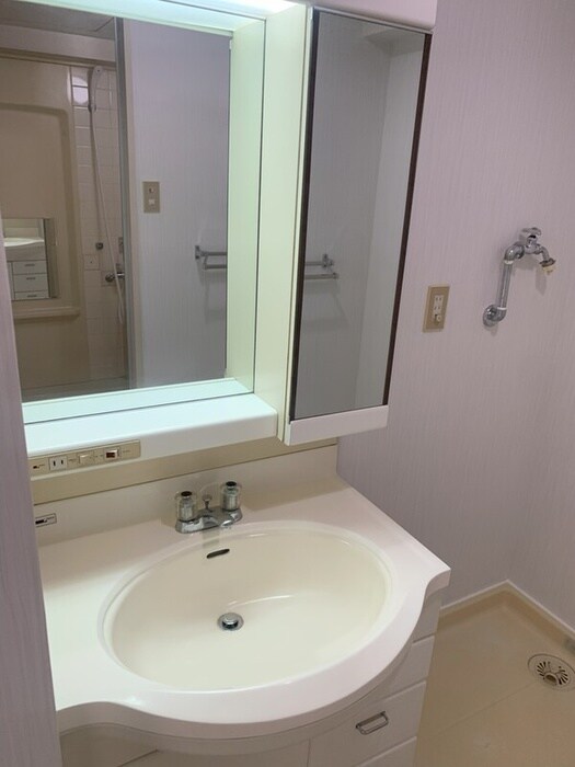 物件内観写真11　(洗面)