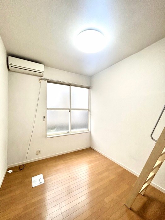 物件内観写真12　(居室)