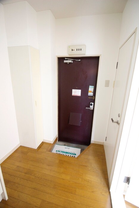 物件内観写真18　(玄関)