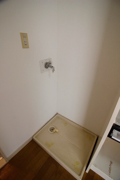 物件内観写真21　(洗濯機置場)