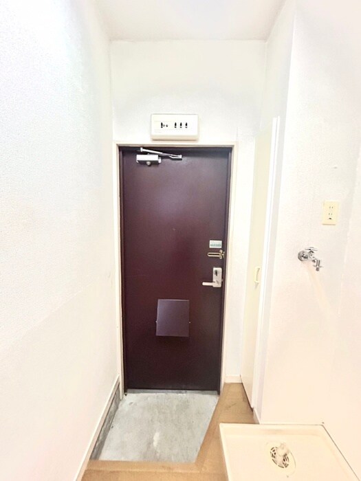 物件内観写真21　(玄関)