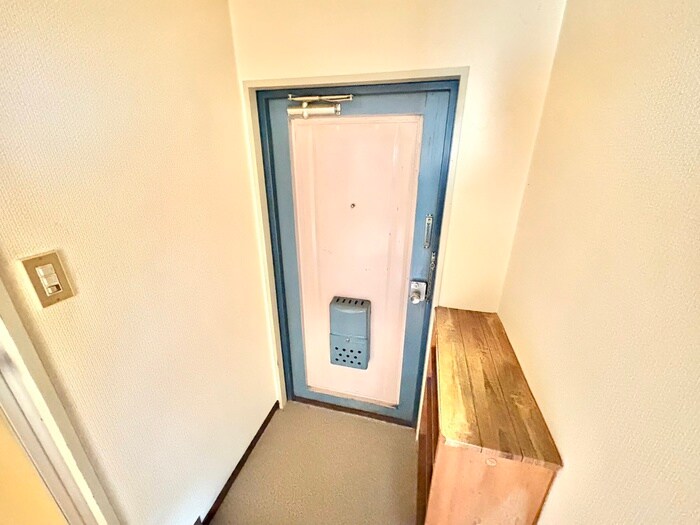 物件内観写真13　(玄関)