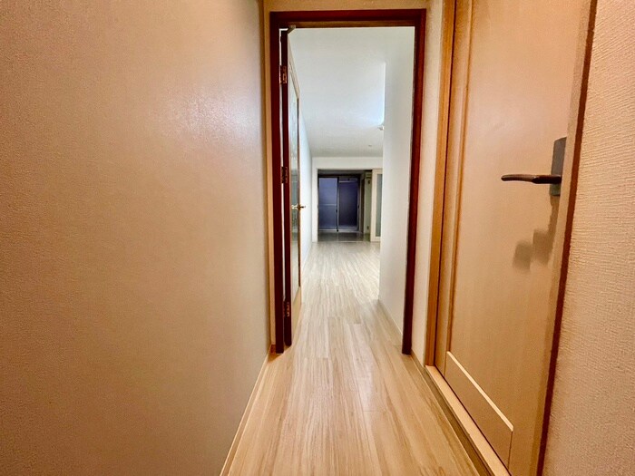 物件内観写真19　(廊下)