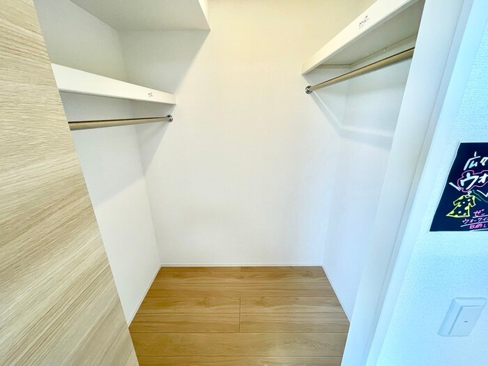 物件内観写真13　(収納)