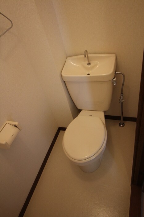 物件内観写真5　(トイレ)