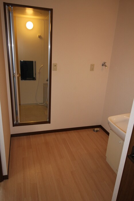 物件内観写真9　(洗面)