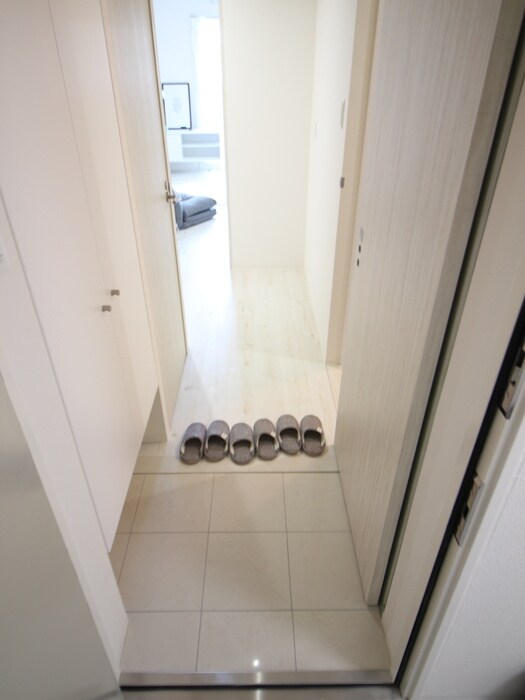 物件内観写真15　(玄関)