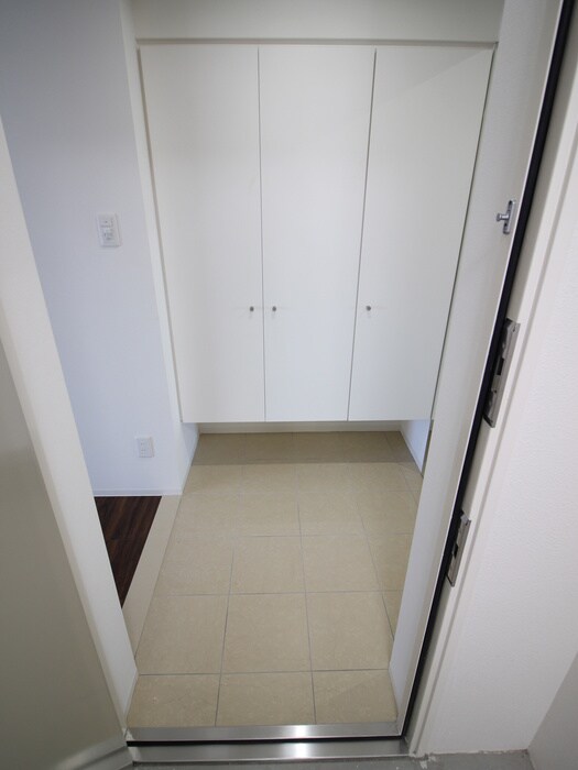 物件内観写真21　(玄関)