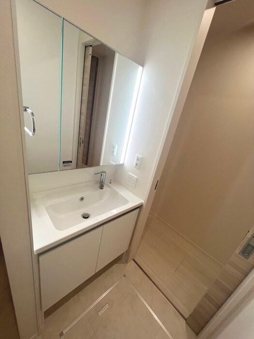 物件内観写真9　(洗面)