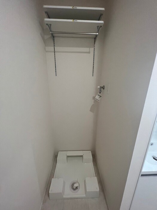 物件内観写真13　(洗濯機置場)