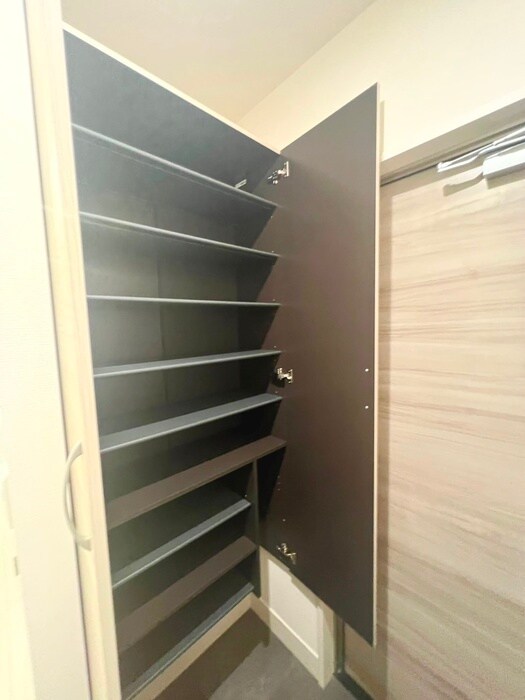 物件内観写真15　(靴箱)