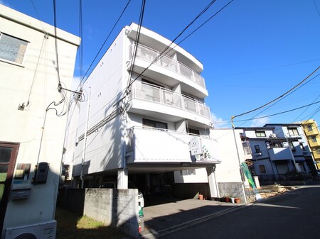 マンション嵯峨外観写真