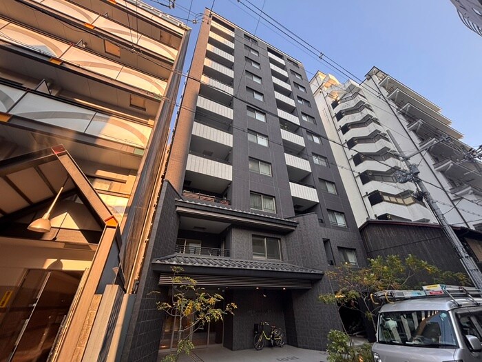 ﾌﾟﾚｻﾝｽﾛｼﾞｪ烏丸御池（903）の物件外観写真