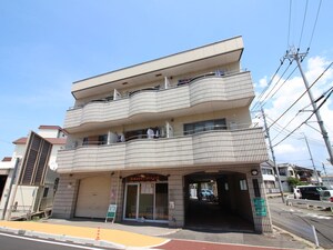 シャンポ－ル松原外観写真