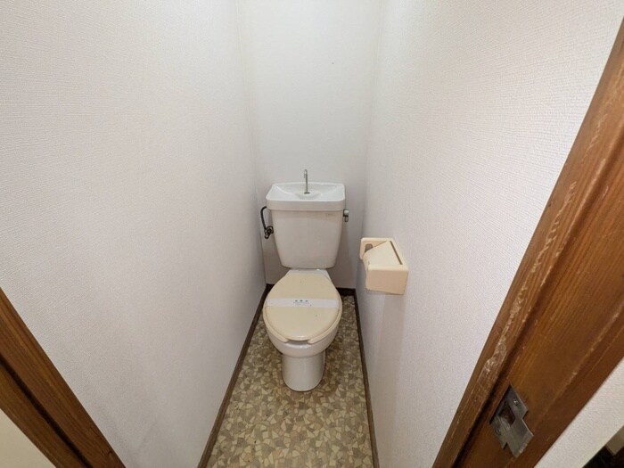 物件内観写真14　(トイレ)