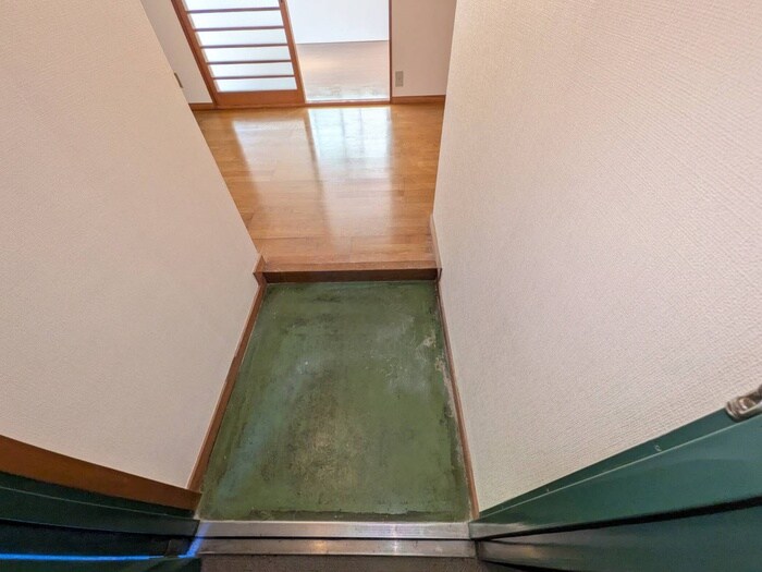 物件内観写真19　(玄関)