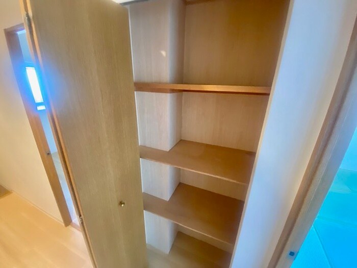 物件内観写真13　(収納)