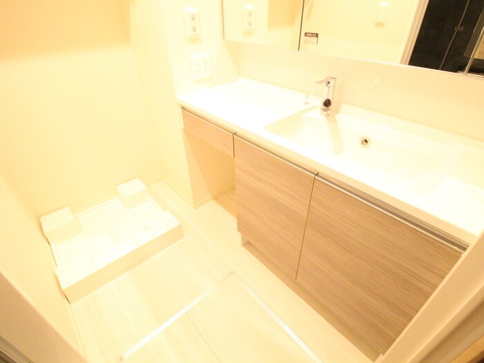 物件内観写真8　(洗面)