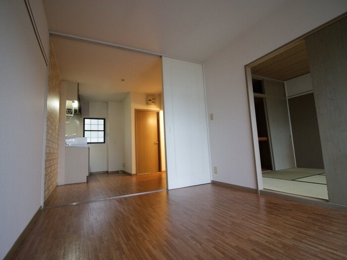 物件内観写真7　(居室)