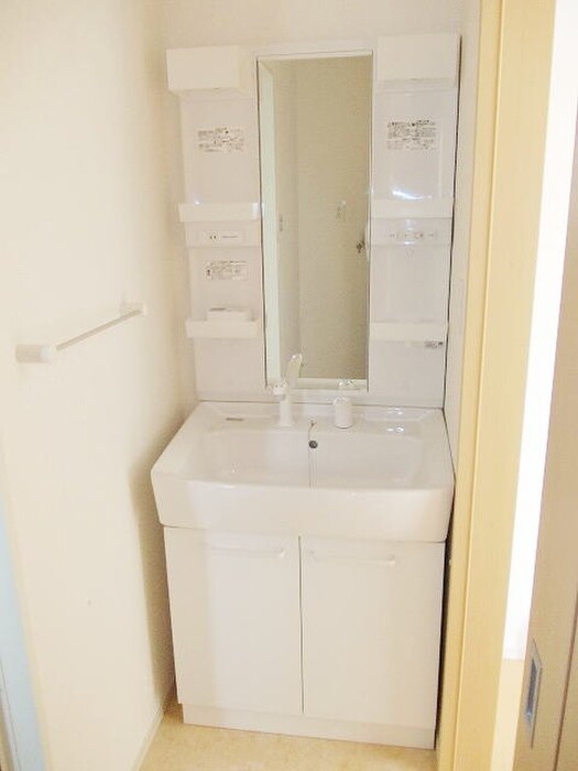 物件内観写真11　(洗面)