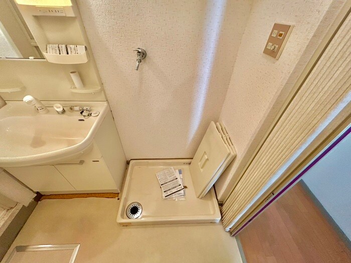 物件内観写真9　(洗濯機置場)