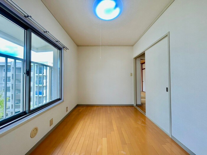 物件内観写真13　(居室)