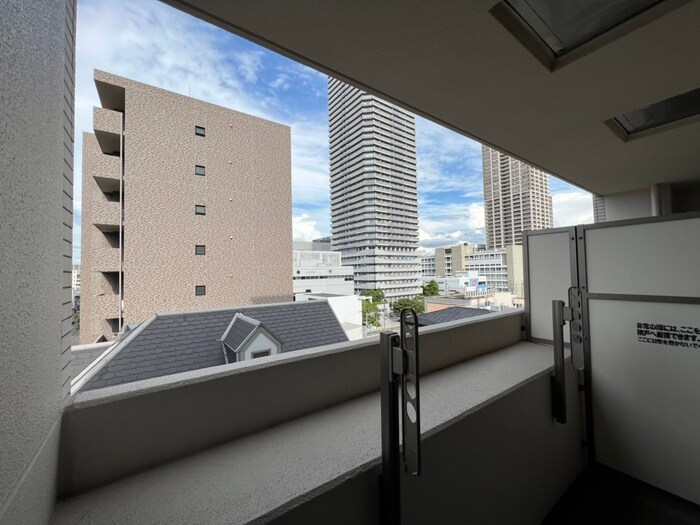 物件内観写真17　(室内からの展望)