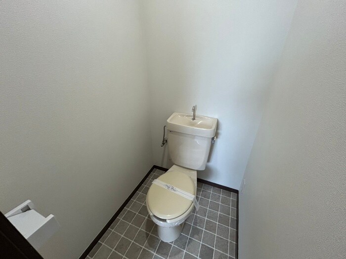 物件内観写真15　(トイレ)