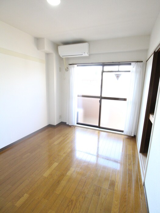 物件内観写真10　(居室)