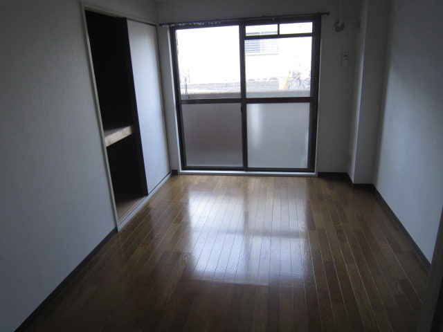 物件内観写真10　(室内からの展望)