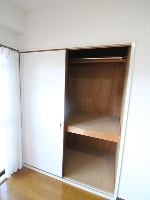 物件内観写真11　(収納)