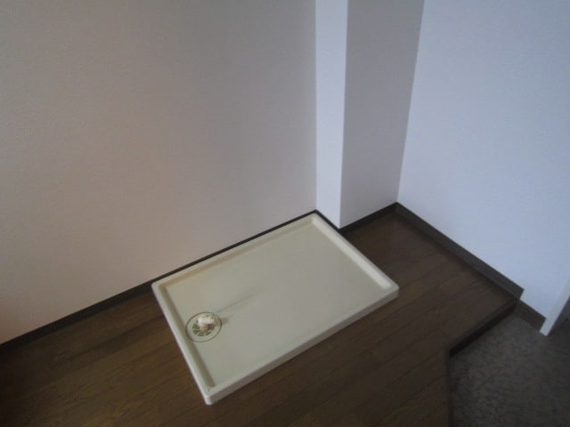 物件内観写真14　(洗濯機置場)