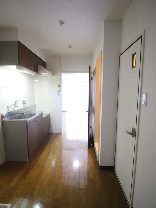 物件内観写真18　(廊下)