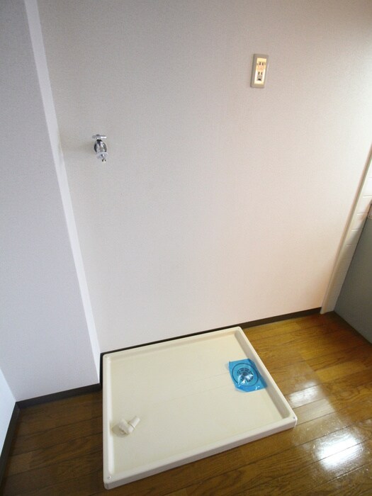 物件内観写真19　(洗濯機置場)