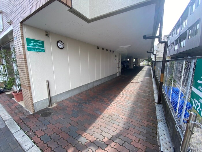 物件外観写真6　(駐輪場)