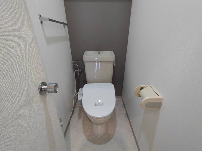 物件内観写真14　(トイレ)