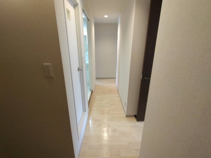 物件内観写真17　(廊下)