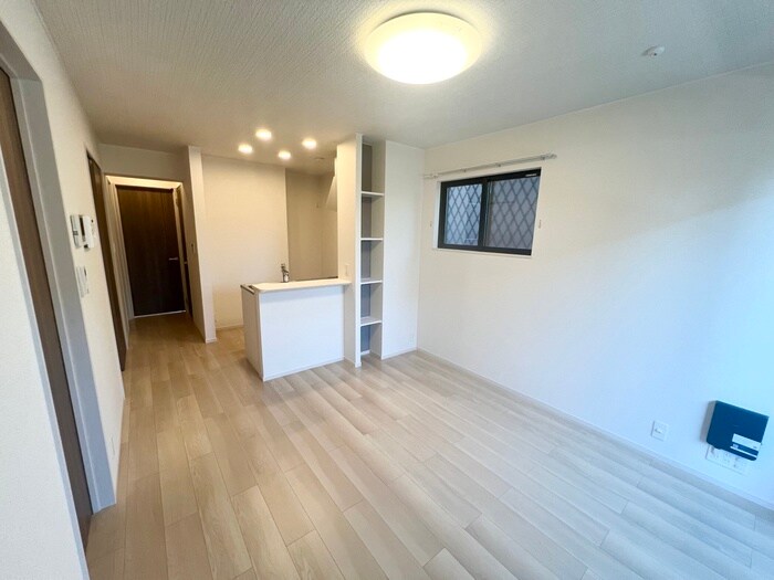 物件内観写真1　(居室)