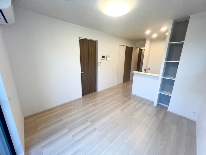 物件内観写真2　(居室)