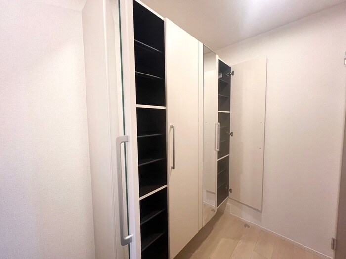 物件内観写真13　(靴箱)