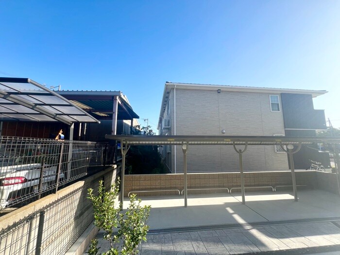 物件内観写真16　(室内からの展望)