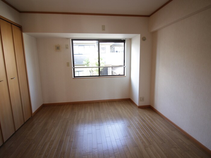 物件内観写真10　(居室)