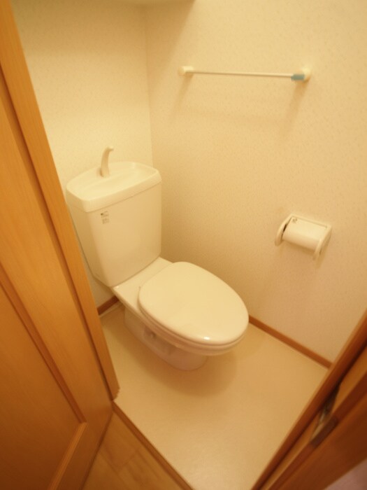 物件内観写真14　(トイレ)