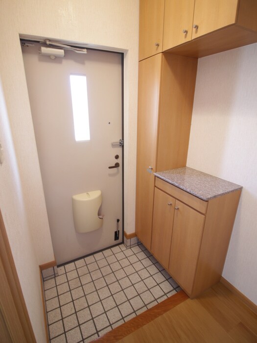 物件内観写真15　(玄関)