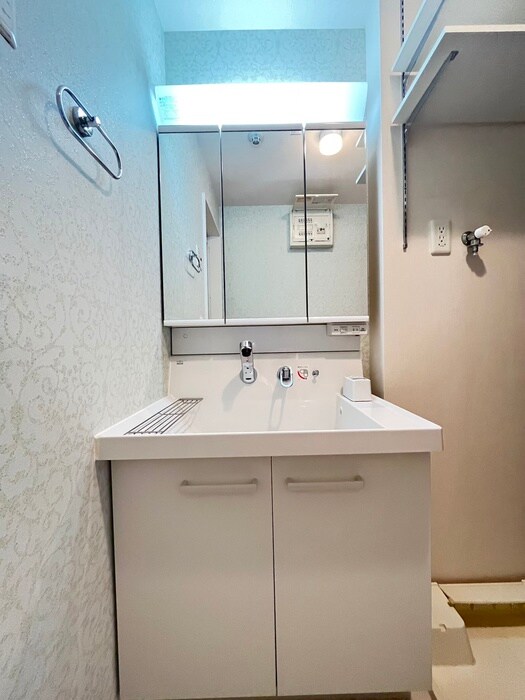 物件内観写真11　(洗面)