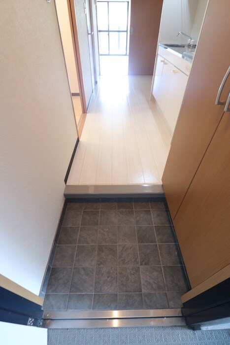 物件内観写真14　(玄関)