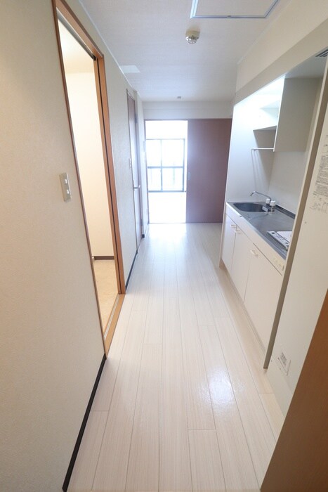 物件内観写真16　(廊下)